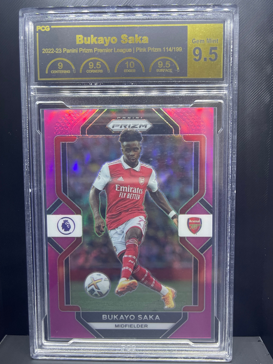 PCG 9.5 2022-23 Bukayo Saka Panini Prizm Pink Prizm 114/199 card.
