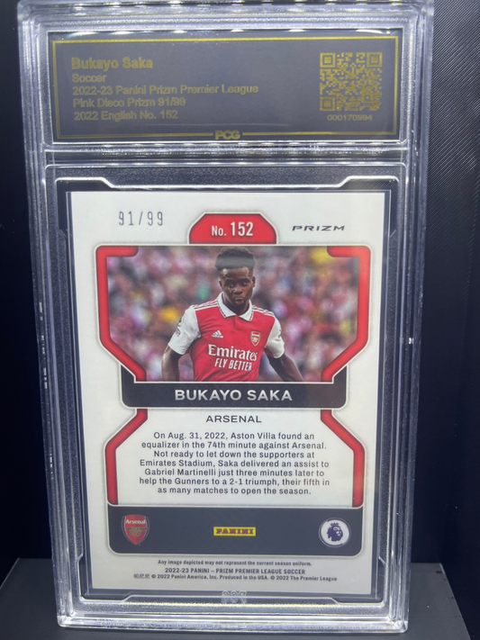 2022-23 Panini Prizm Premier League Bukayo Saka card #152, Pink Disco parallel, numbered 91/99 in PCG slab.