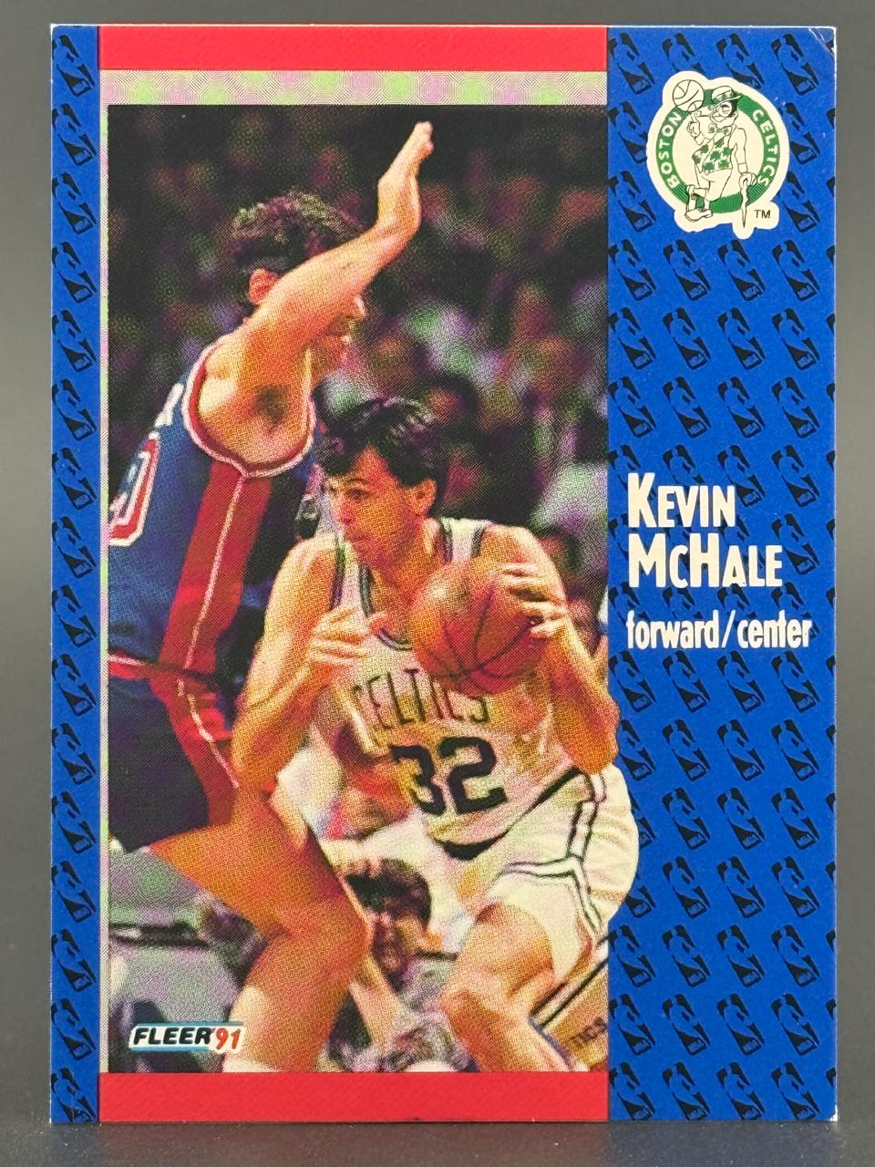 1991 Fleer Kevin McHale #32 basketball card.