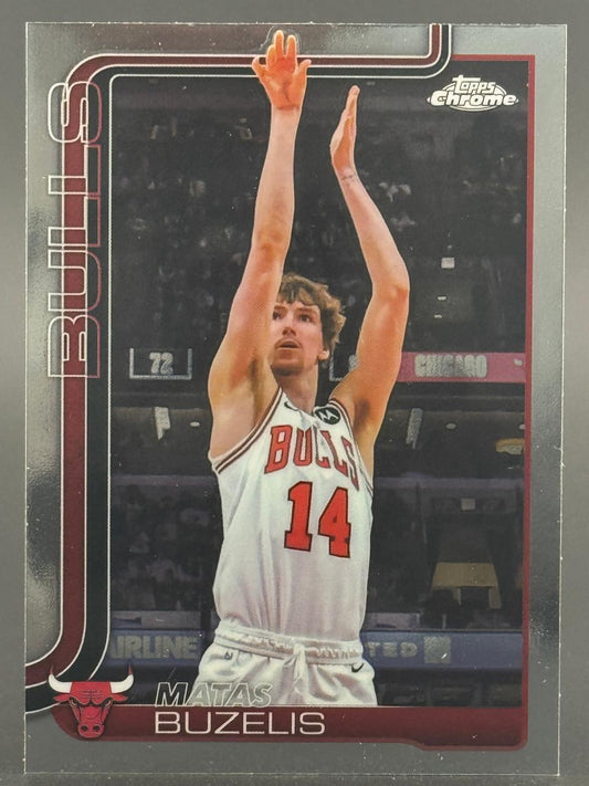 Matas Buzelis Topps Chrome basketball card featuring him shooting in a Chicago Bulls uniform.