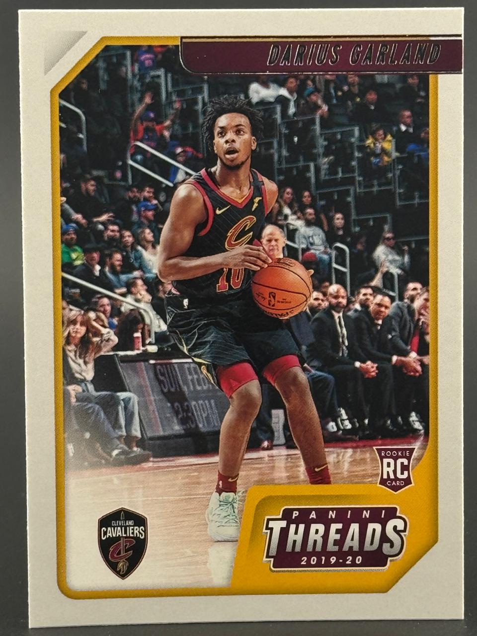2019-20 Panini Threads Darius Garland rookie card #10.