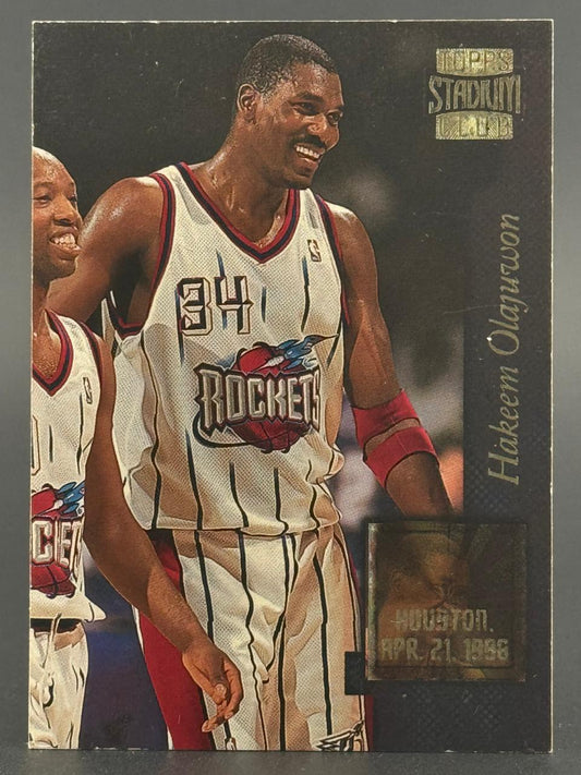Hakeem Olajuwon 1993 Topps Stadium Club trading card, Houston Rockets.