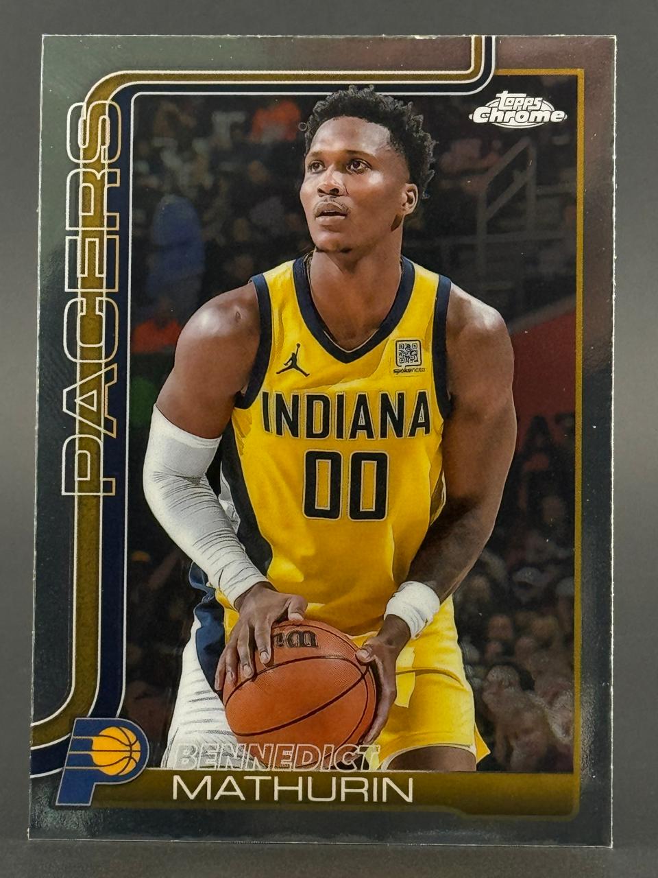 Bennedict Mathurin Topps Chrome trading card.