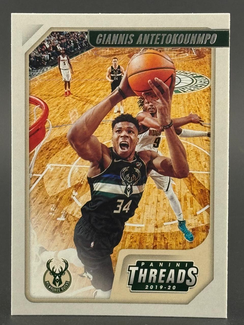 2019-20 Panini Threads Giannis Antetokounmpo basketball card.