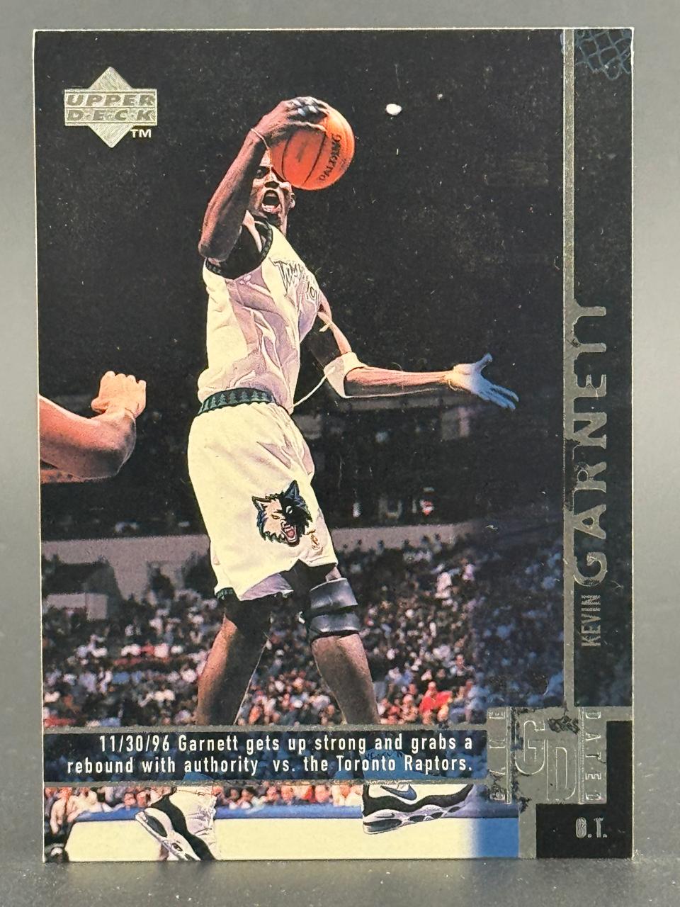 Kevin Garnett 1996 Upper Deck basketball card.