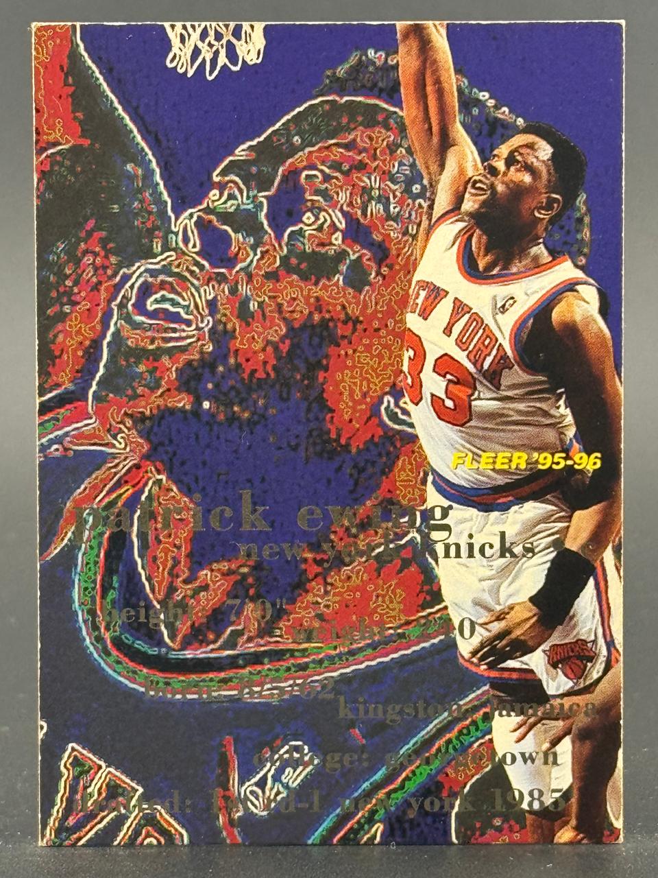 1995-96 Fleer Patrick Ewing basketball trading card, #33 New York Knicks.