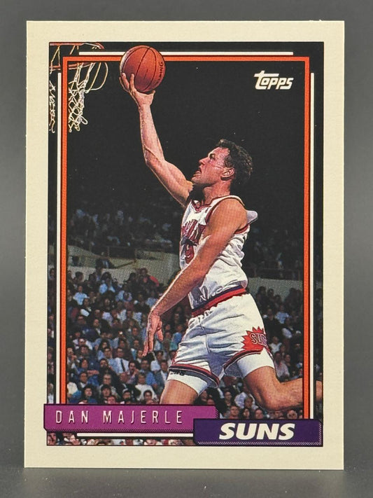 Dan Majerle Phoenix Suns Topps basketball card, laying up with a basketball.