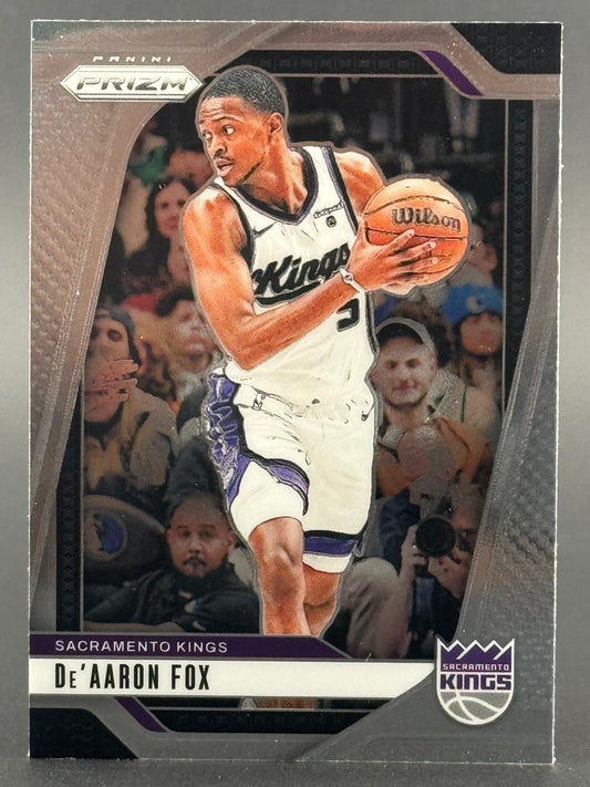 De'Aaron Fox 2021-22 Panini Prizm trading card.