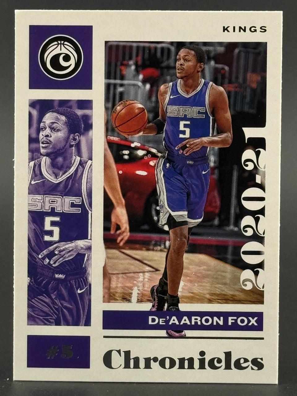 2020-21 Panini Chronicles De'Aaron Fox trading card #5.