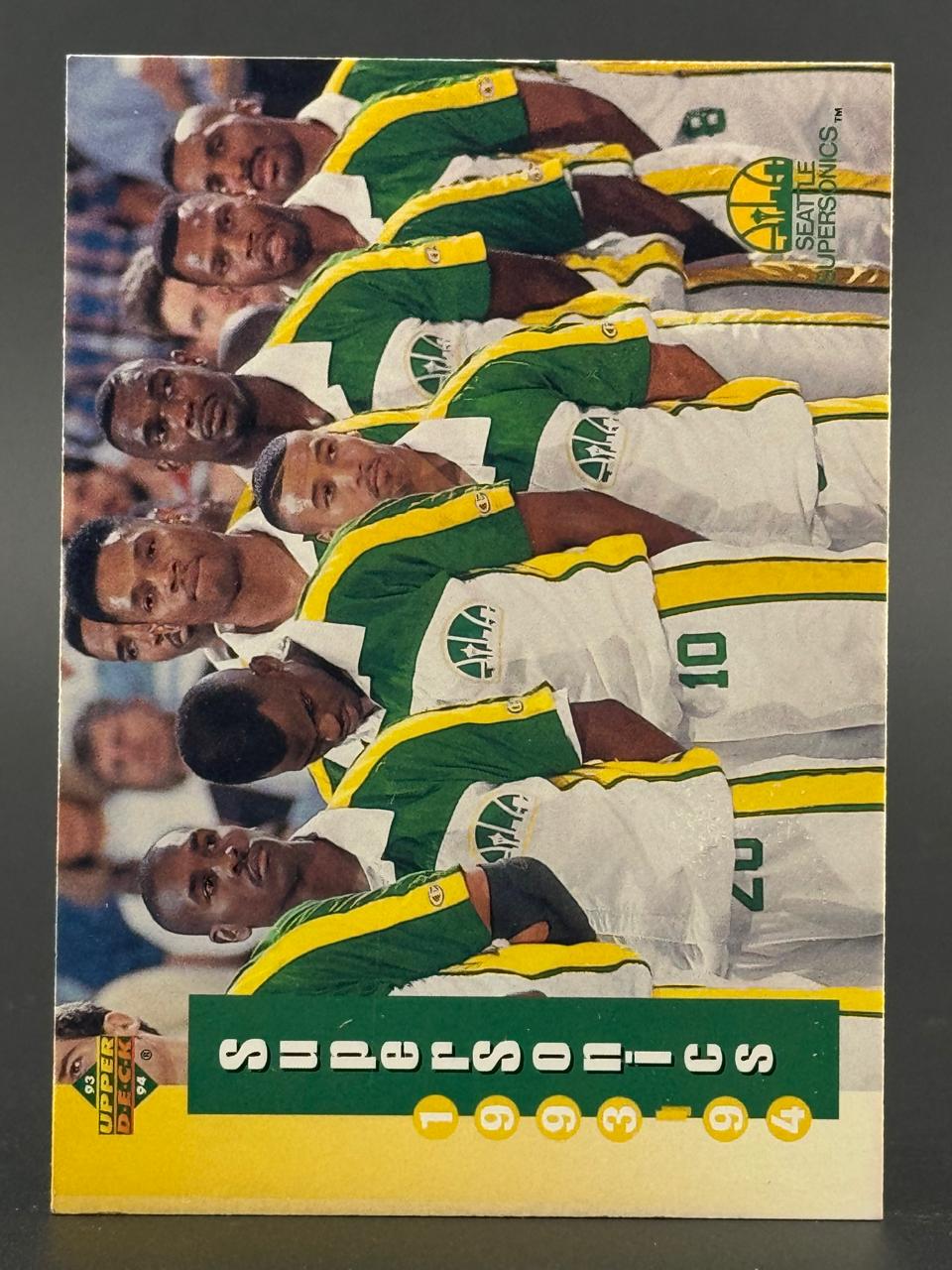 1993-94 Upper Deck Seattle SuperSonics team trading card.