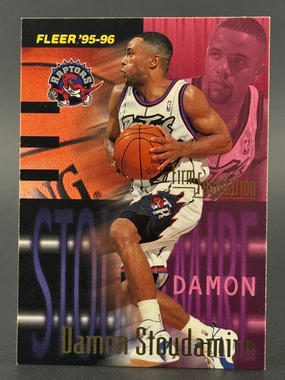 1995-96 Fleer Damon Stoudamire basketball card, #294.