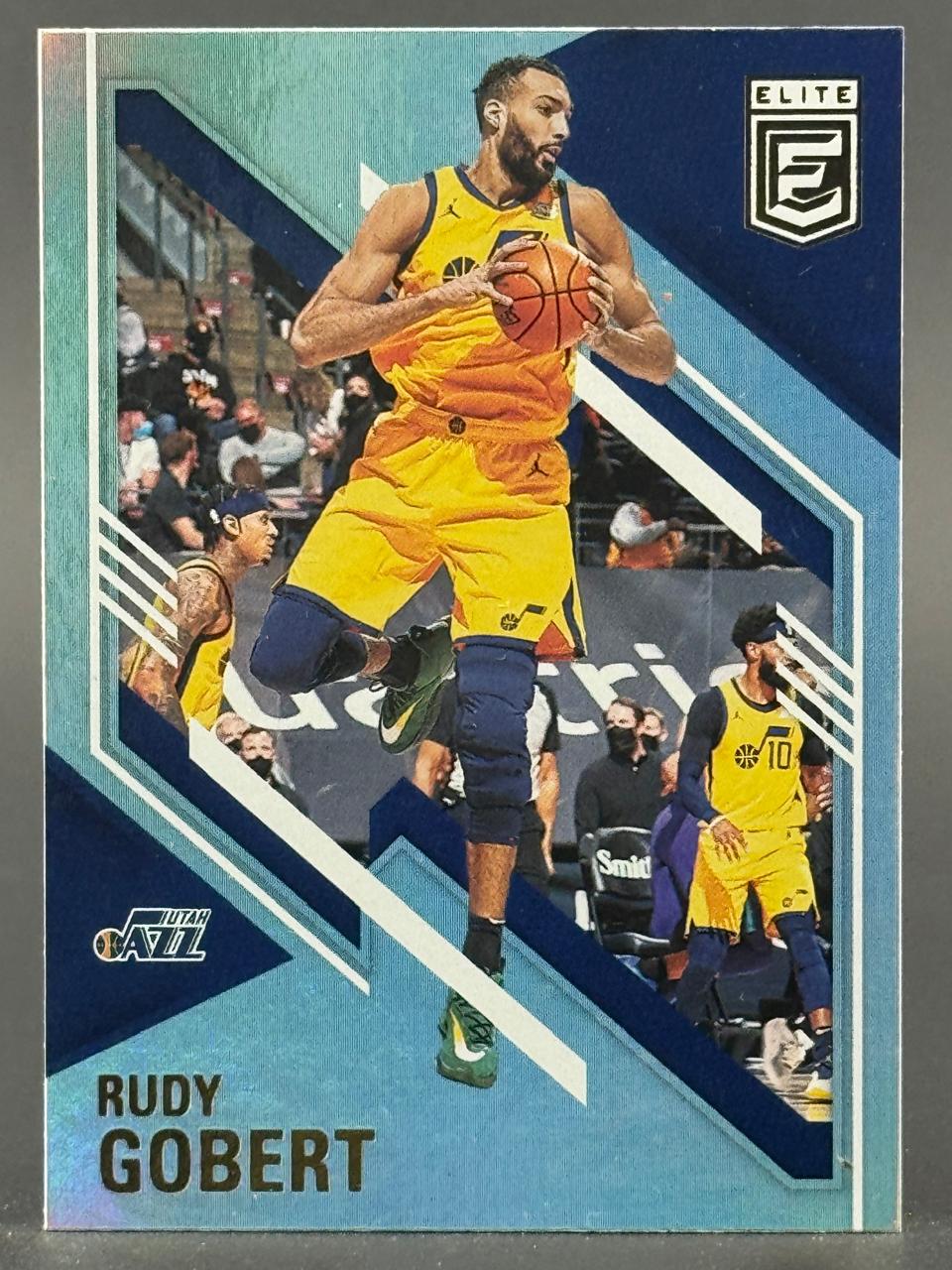 Rudy Gobert 2021-22 Panini Elite basketball card.