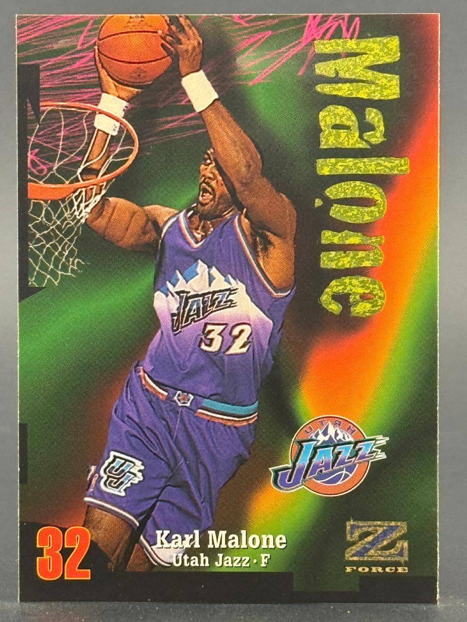 Karl Malone 1996-97 Z-Force Utah Jazz basketball card dunking.
