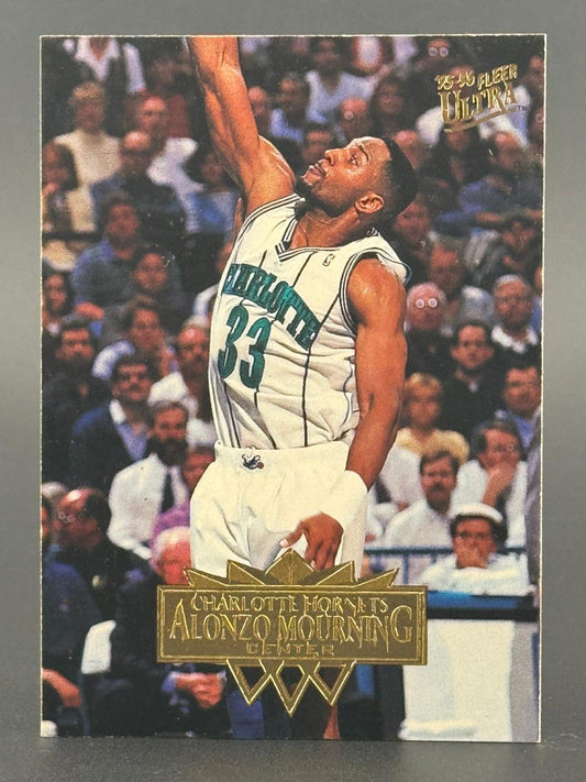 1995-96 Fleer Ultra Alonzo Mourning Charlotte Hornets basketball card, #33.