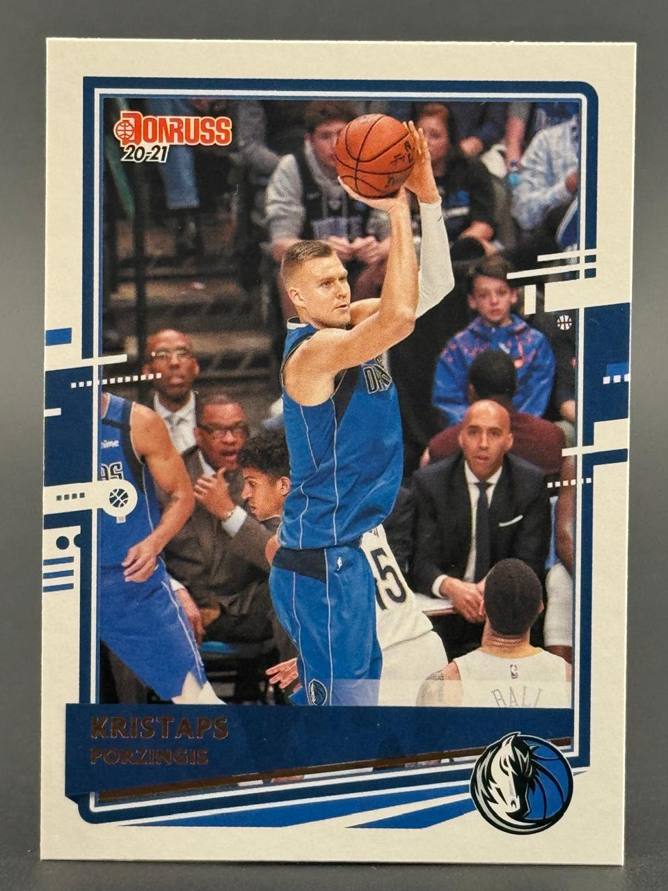 2020-21 Donruss Kristaps Porziņģis basketball card.