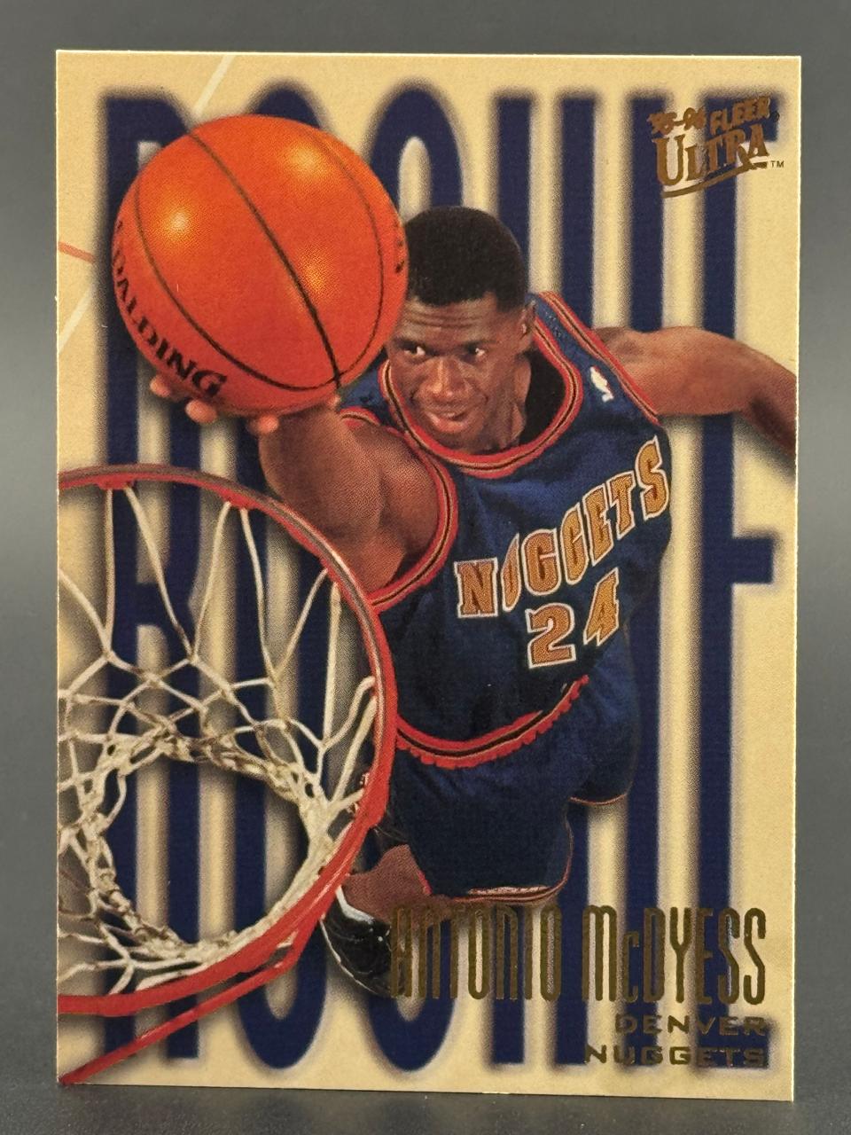 1995-96 Fleer Ultra Antonio McDyess basketball trading card.