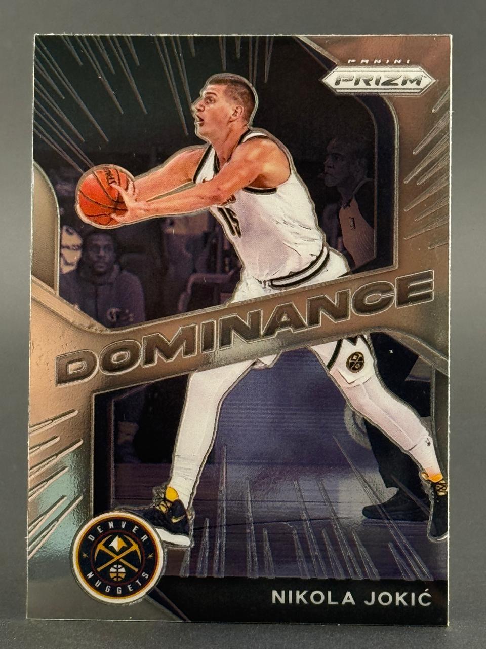 Nikola Jokić 2019-20 Panini Prizm Dominance trading card.
