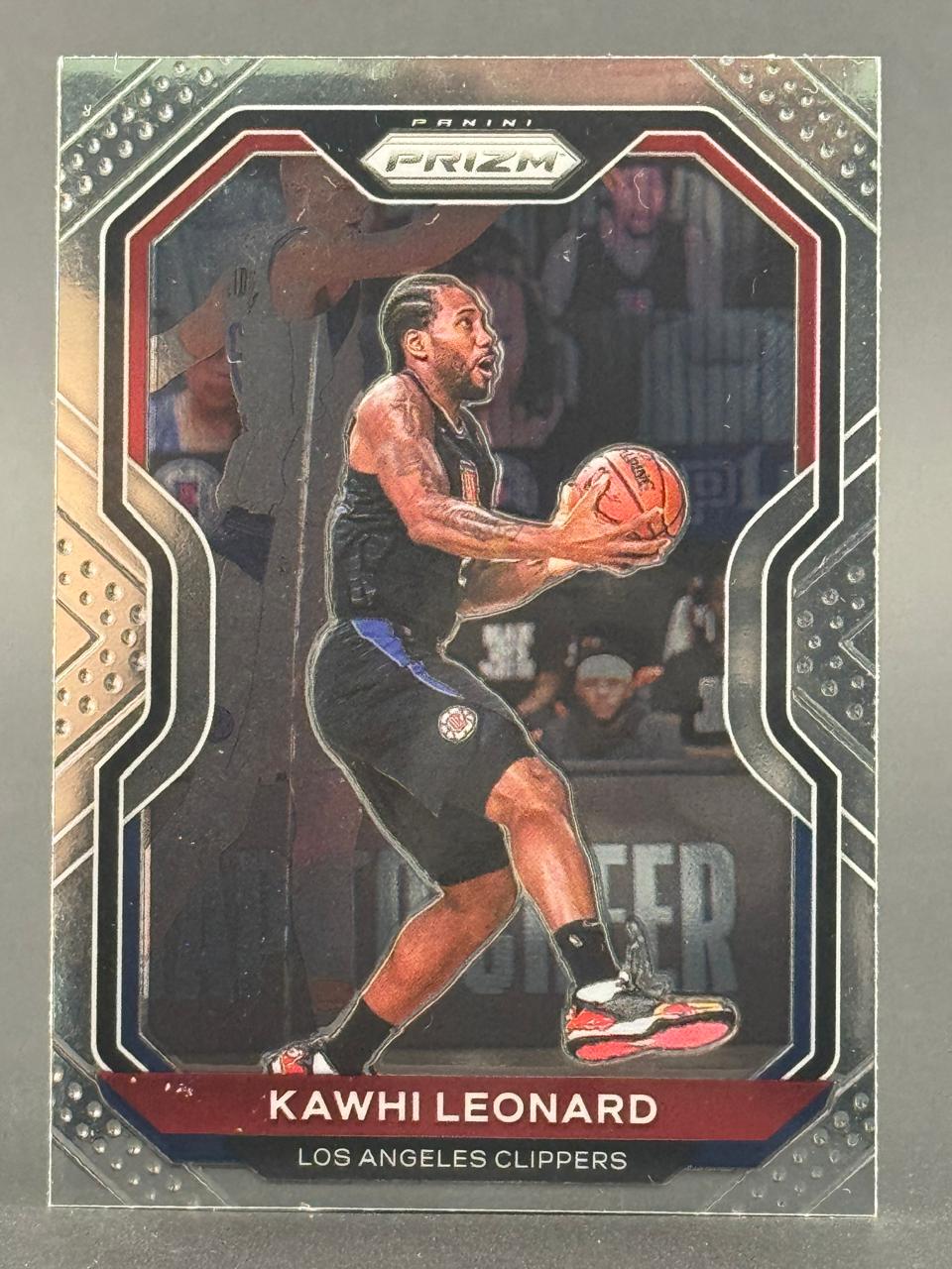 Kawhi Leonard Los Angeles Clippers Panini Prizm trading card.