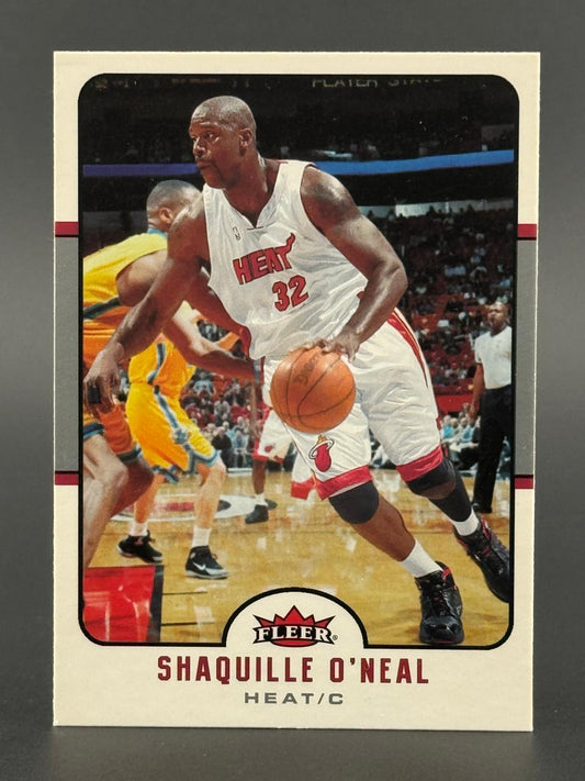 Shaquille O'Neal 2005-06 Fleer basketball trading card.